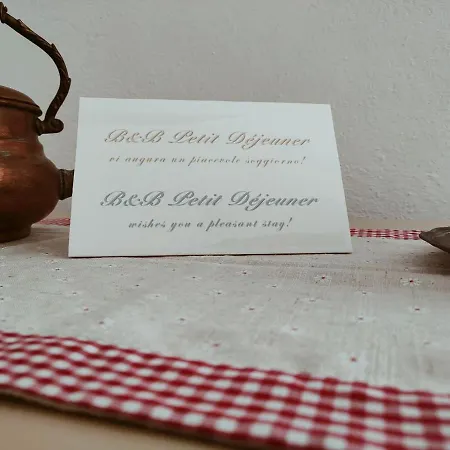 Petit Dejeuner Chiavari