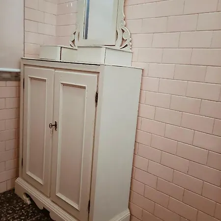 Oda ve Kahvaltı Petit Dejeuner Chiavari