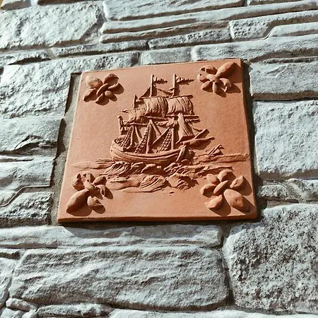 Petit Dejeuner Oda ve Kahvaltı Chiavari