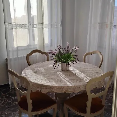 Petit Dejeuner Oda ve Kahvaltı