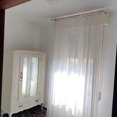 Oda ve Kahvaltı Petit Dejeuner