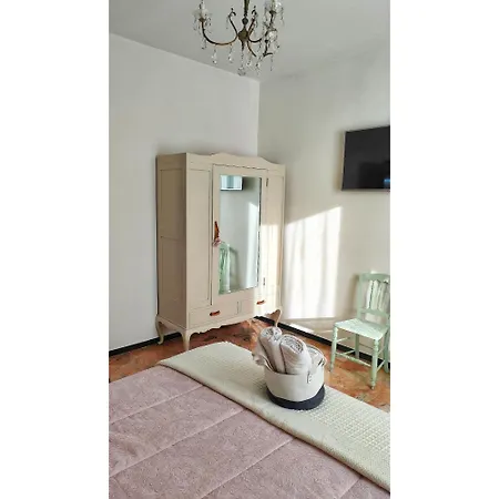 Oda ve Kahvaltı Petit Dejeuner