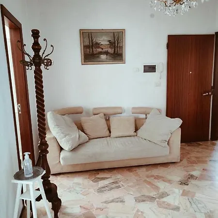 Petit Dejeuner Chiavari