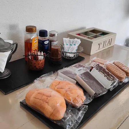Alojamento de Acomodação e Pequeno-almoço Petit Dejeuner Chiavari