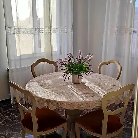 Petit Dejeuner 3* Chiavari