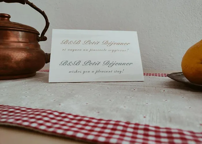 Petit Dejeuner Chiavari