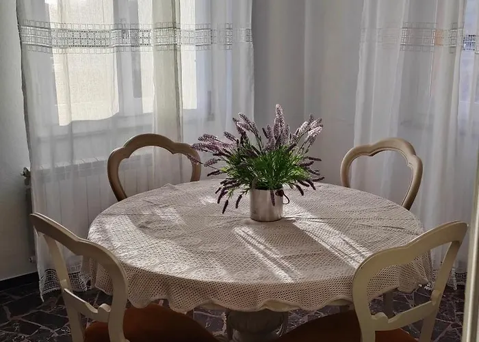 Petit Dejeuner Bed and Breakfast